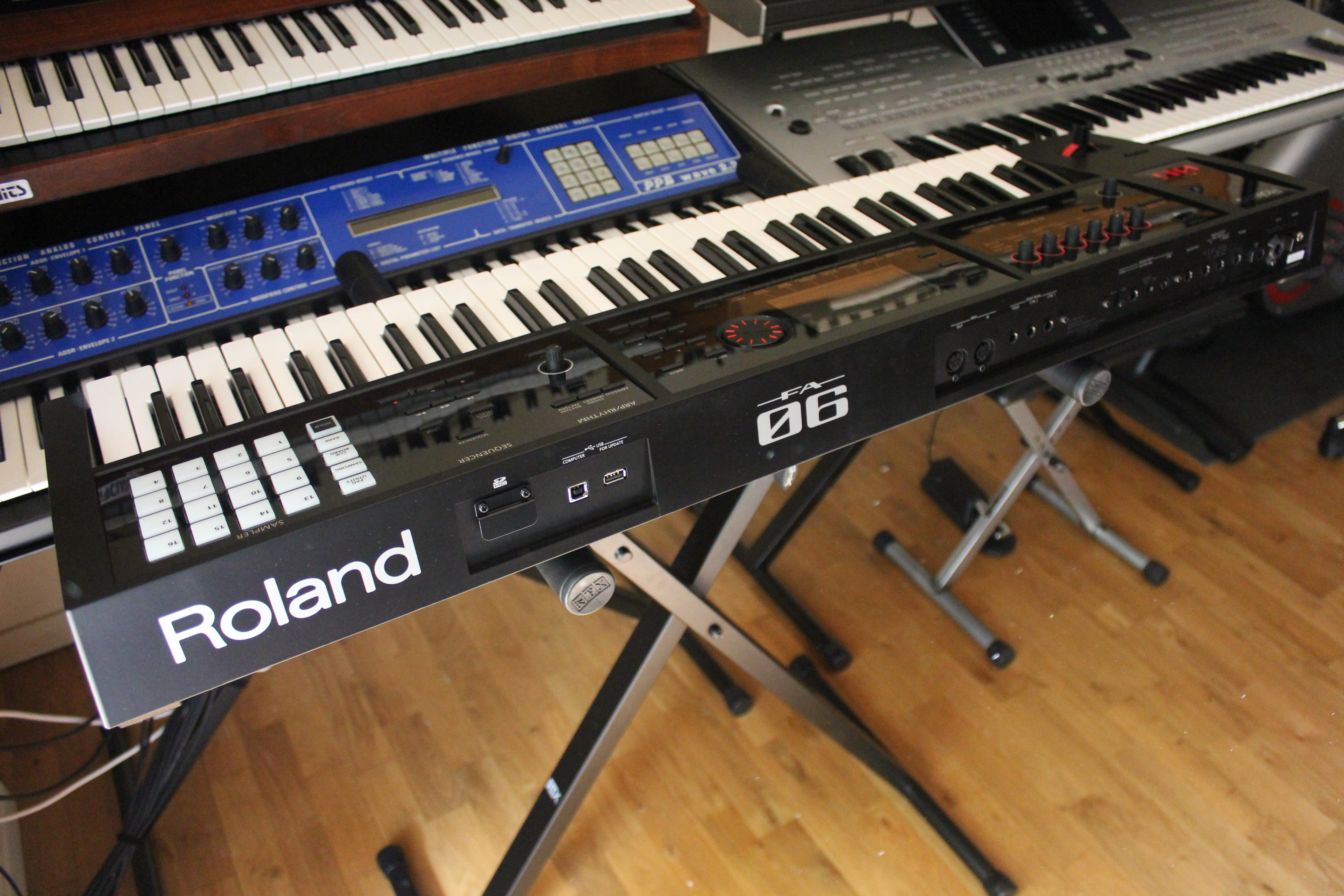 Roland FA-06