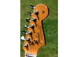 Fender Kurt Cobain Jaguar - 3-Color Sunburst
