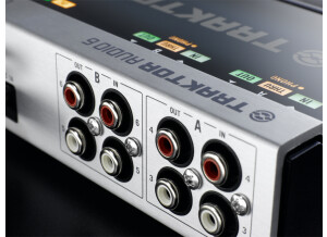 Native Instruments Traktor Audio 6 (87521)