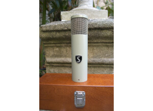 Soundelux E250