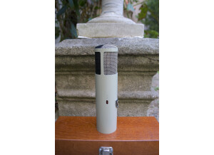 Soundelux E250