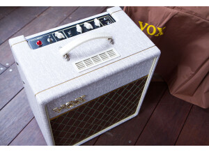 Vox AC4HW