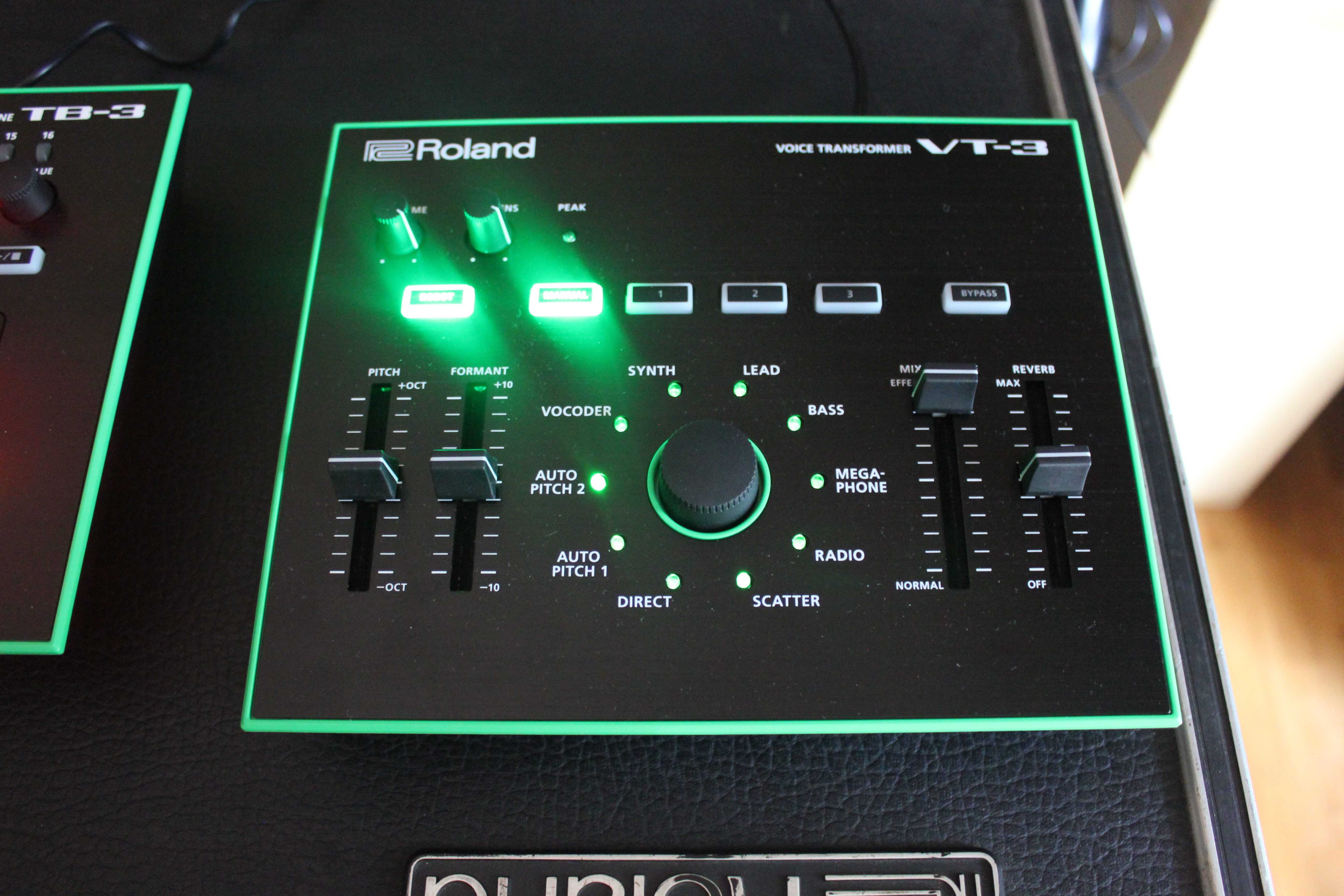 Roland VT-3