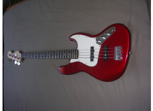 Squier Affinity Jazz Bass 2013 - Metallic Red Rosewood