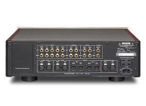 Accuphase C-2420 (96456)