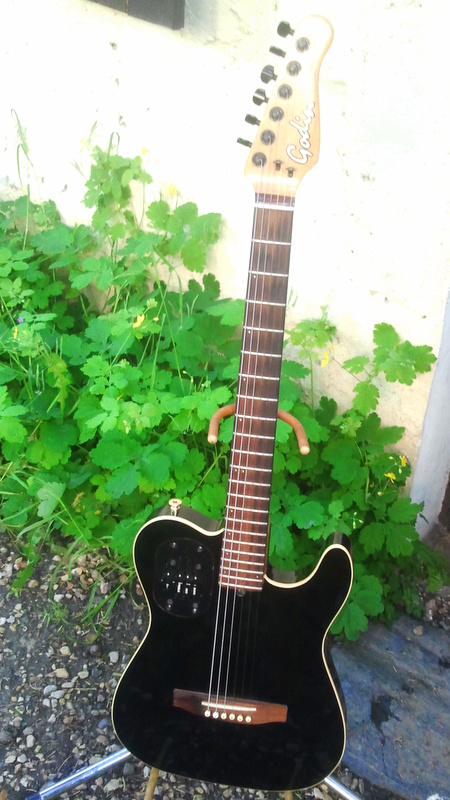 Godin Acousticaster