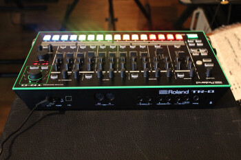 Roland TR-8