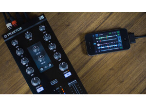 Native Instruments Traktor Kontrol Z1 (37843)