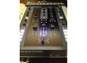 Native Instruments Traktor Kontrol Z2 (38821)