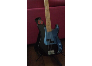 Fender Standard Precision Bass - Black Maple