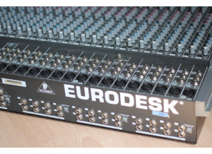 Behringer Eurodesk MX8000 (72324)
