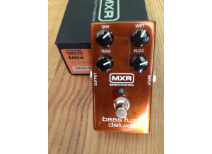MXR M84 Bass Fuzz Deluxe (24441)