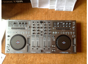 Pioneer DDJ-T1 (11748)