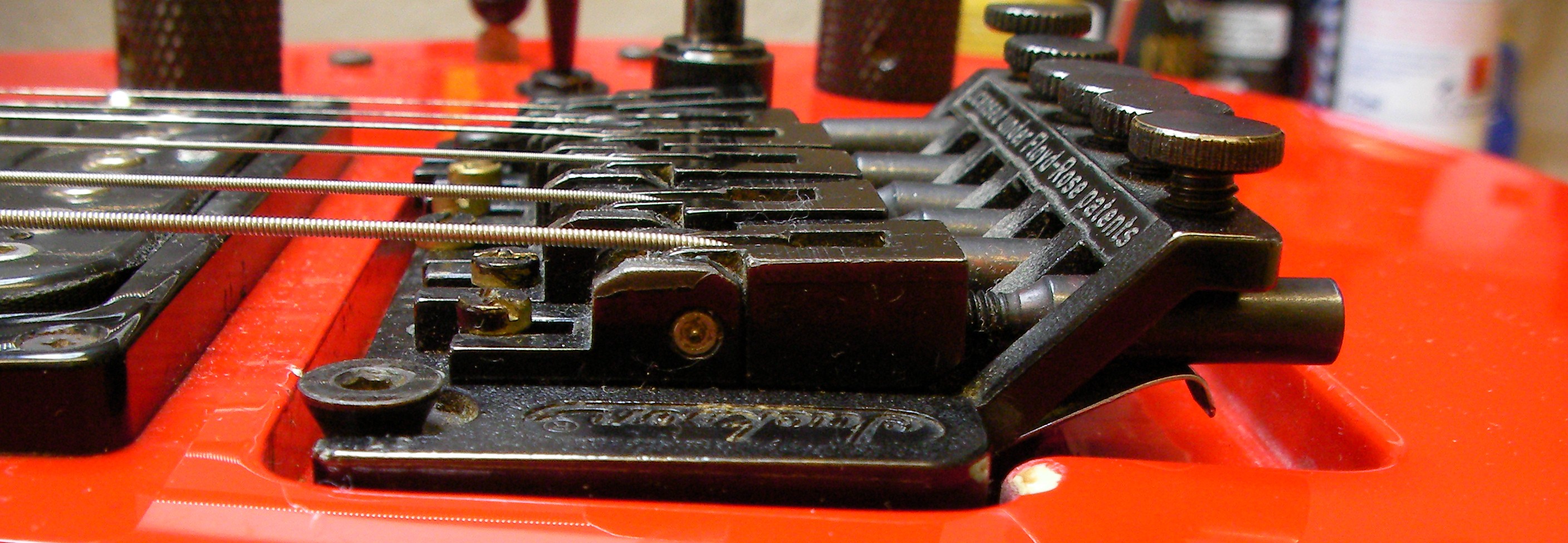 Choose the right guitar strings