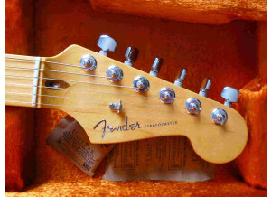 Fender American Deluxe Stratocaster V-neck CAR