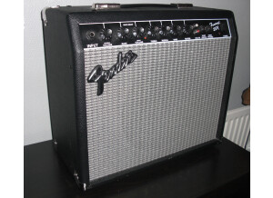 Fender FM 25R (96618)