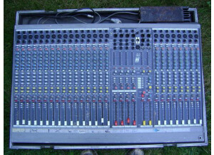 Studiomaster Console de mixage