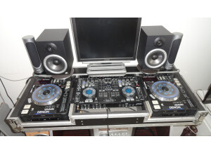 Denon DJ DN-MC6000 (93890)