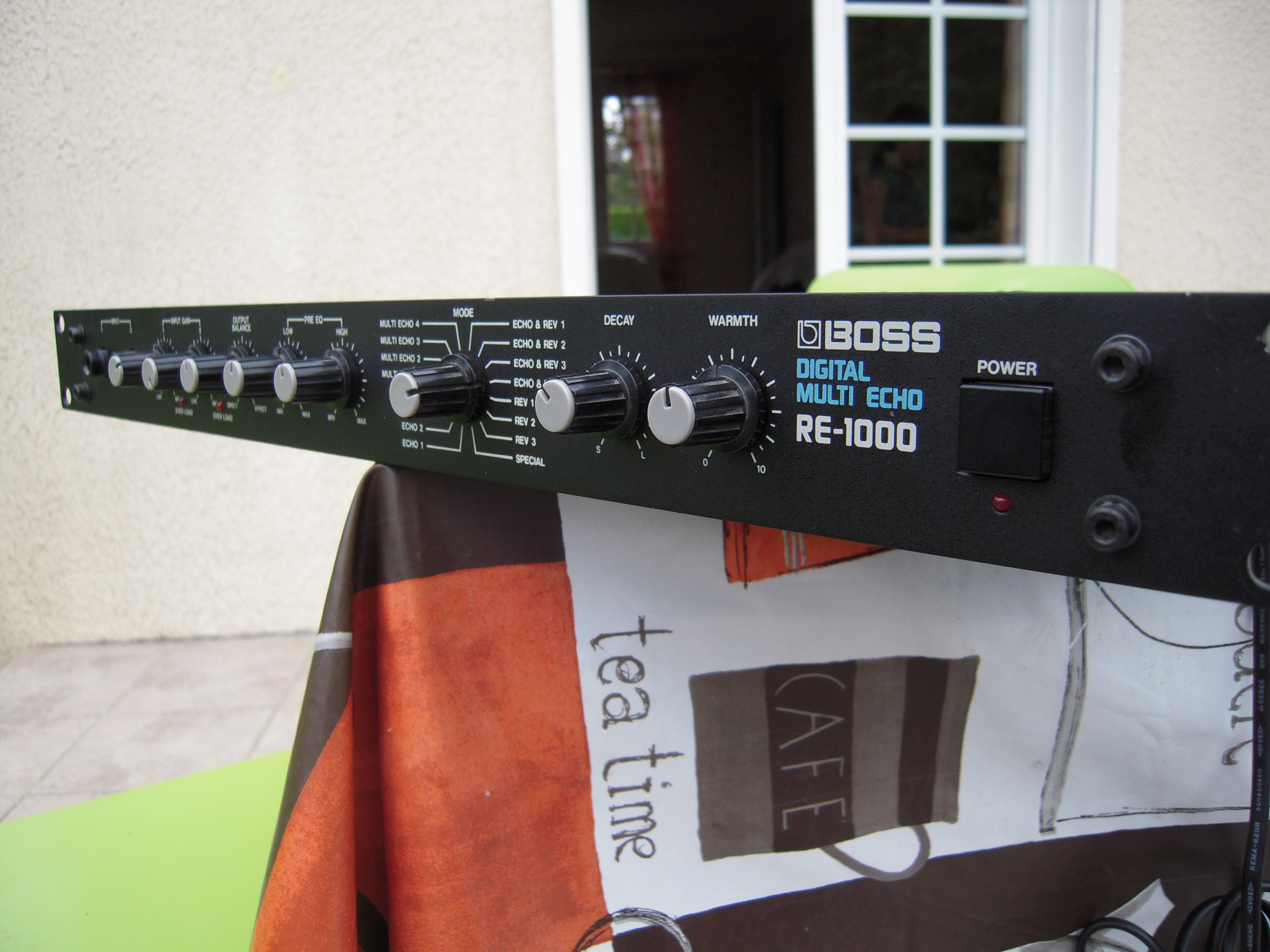 ギター BOSS RE-1000 DIGITAL MULTI ECHO Boss RE-1000 Digital Multi Echo: A 90s Take on the Legendary