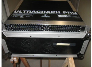 Behringer Ultragraph Pro FBQ1502 (30511)