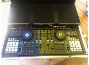 Native Instruments Traktor Kontrol S4 (85182)