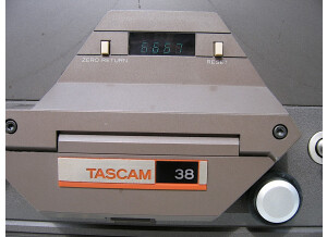 Tascam 38 (46998)