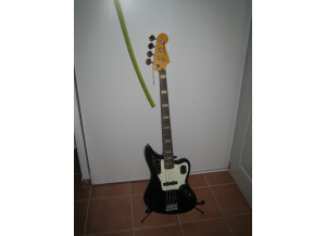 Fender Deluxe Jaguar Bass - 3-Color Sunburst Rosewood