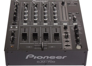 Pioneer DJM-700-K (6424)