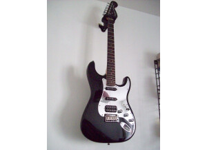 Squier Standard Stratocaster HSS Special Edition Black and Chrome Rosewood