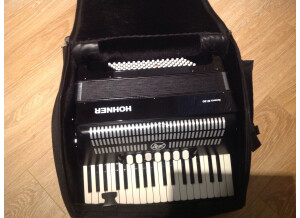 Hohner accordeon chromatique piano bravo III