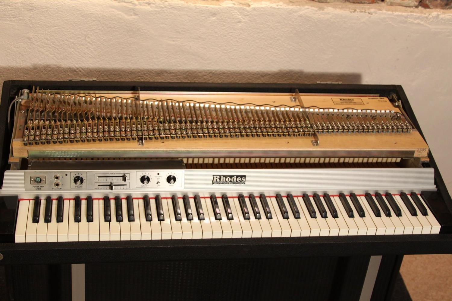 Rhodes Mark I Suitcase 73