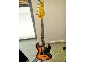 Schecter Diamond-J - 3 Tone Sunburst