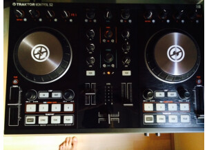 Native Instruments Traktor Kontrol S2 mk2 (60981)