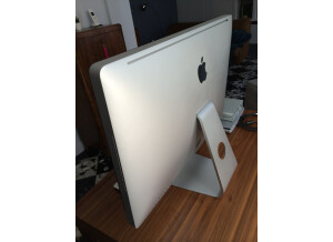 Apple iMac 27" 2.8GHz Quad-Core Intel Core i7/8GB