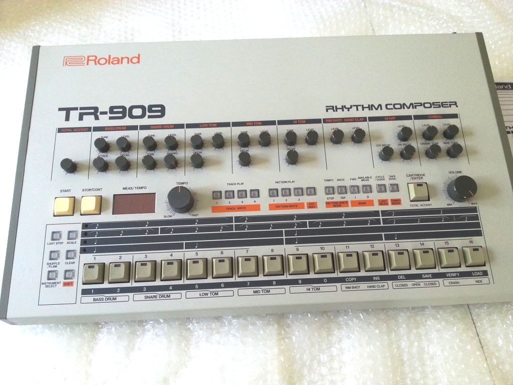 Roland TR-909