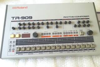 Roland TR-909