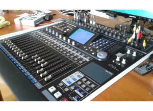 Tascam DM-24 (53786)