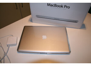 Apple MacBook Pro Uniboby quad core i7 (85999)