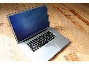 Apple MacBook Pro Uniboby quad core i7 (80046)