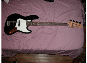 Squier Affinity Jazz Bass - Black Rosewood