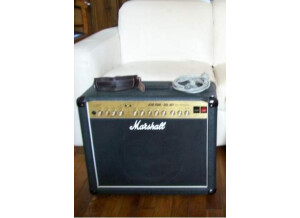 Marshall JCM 2000 DSL401