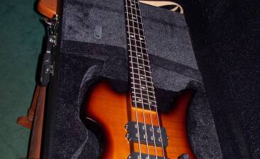 B.C. Rich Mockingbird ST Bass