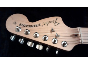 Fender Stratocaster Highway one Honey blonde Mapple neck