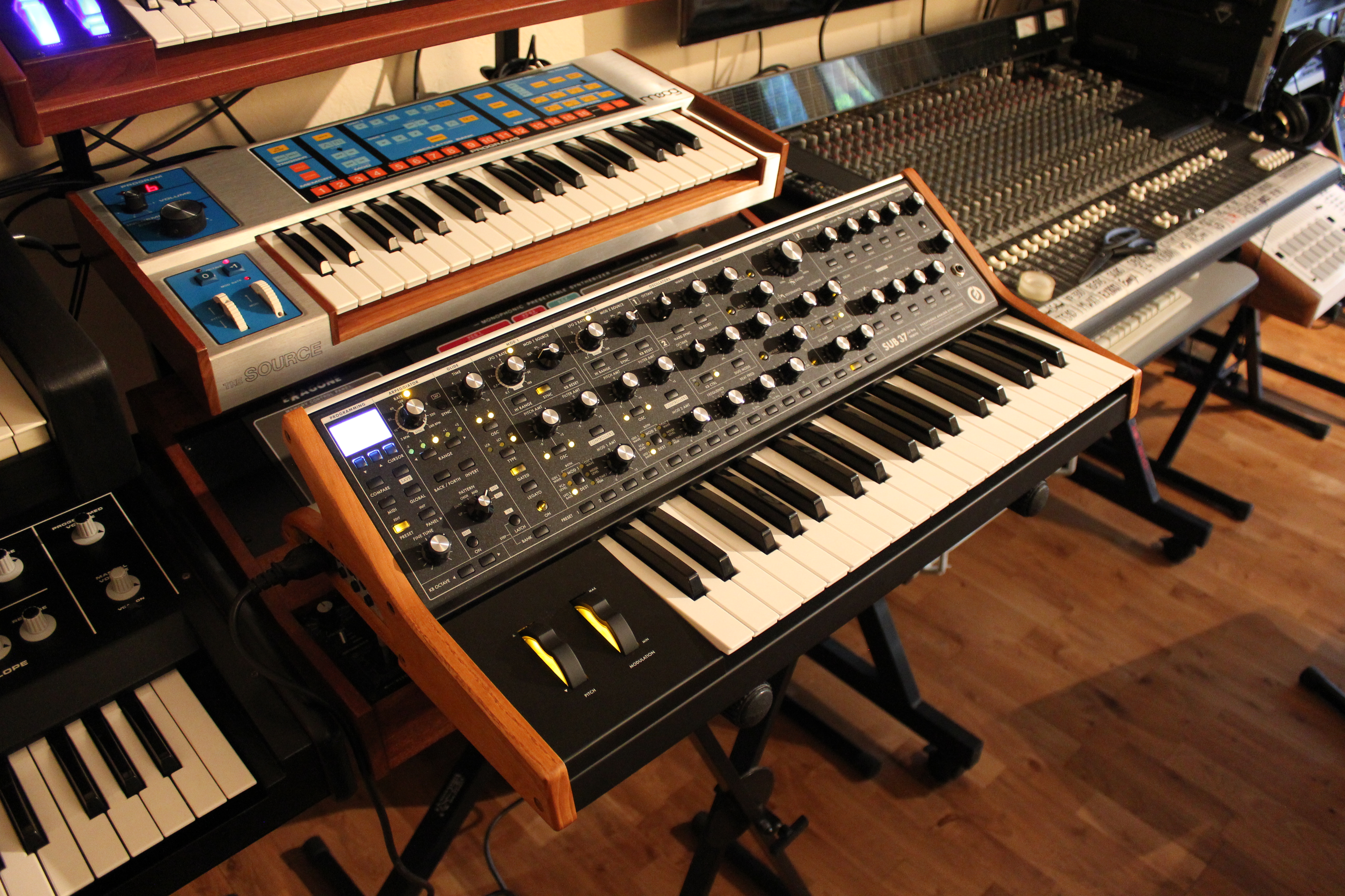 Moog Sub 37