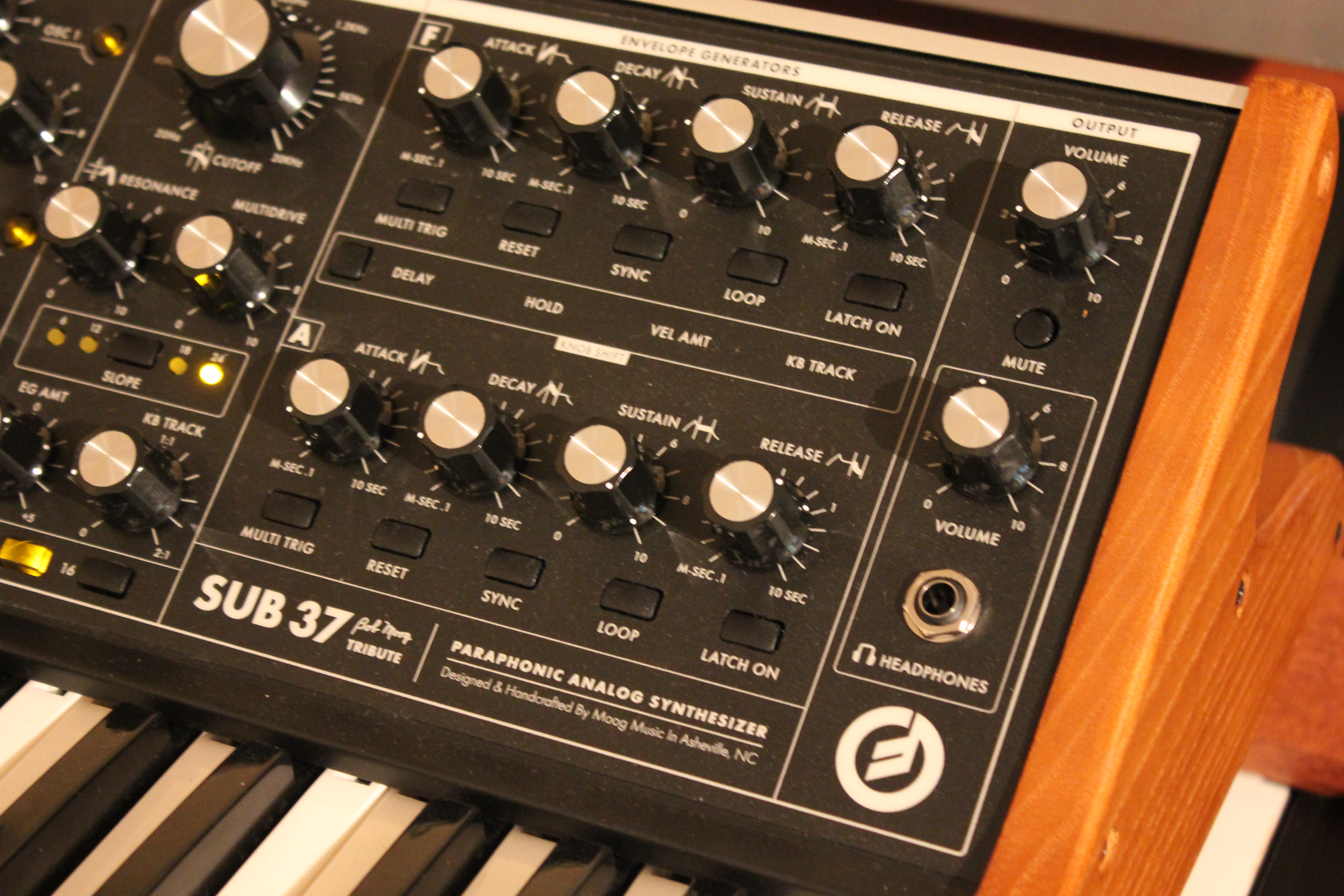Moog Sub 37