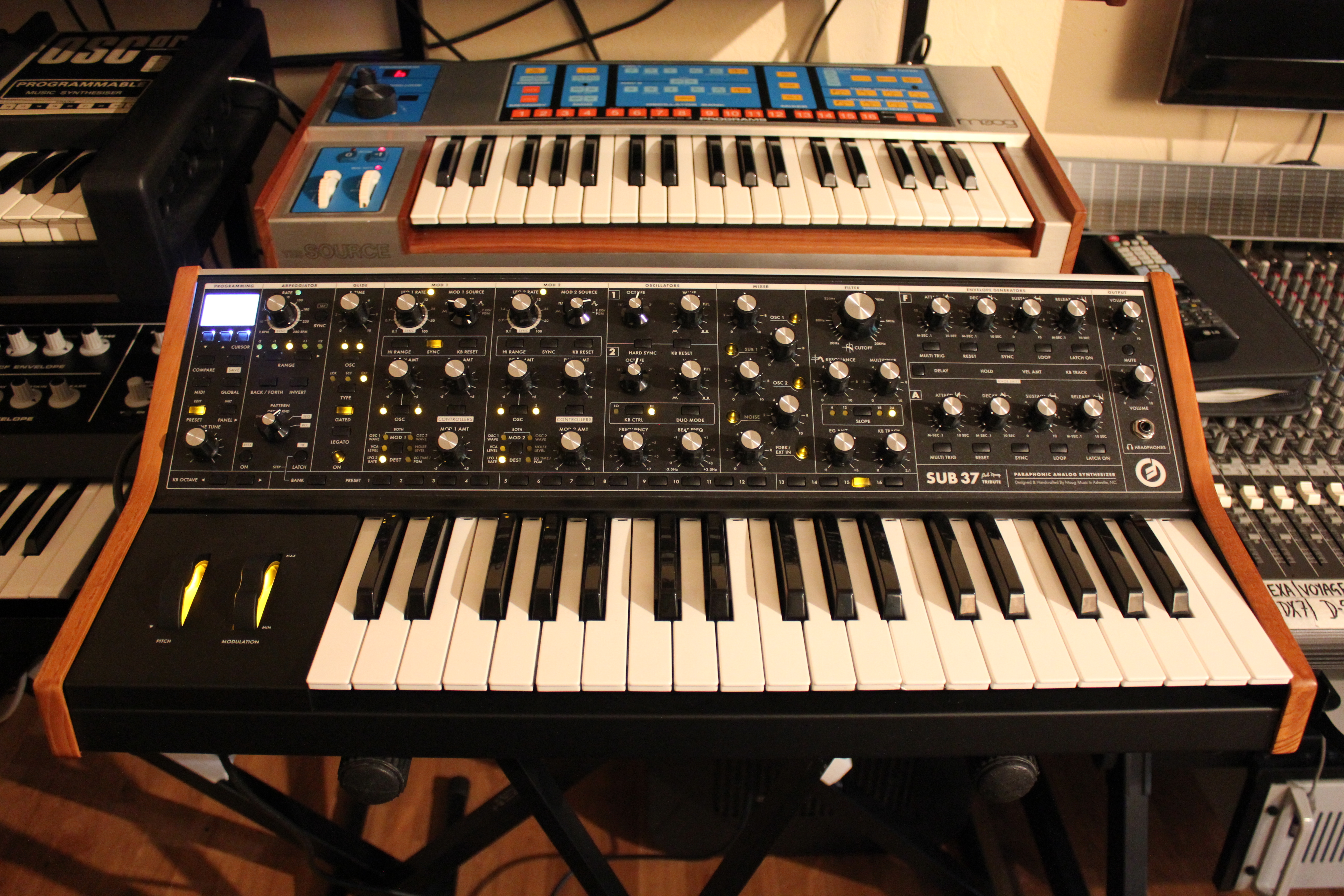 Moog Sub 37