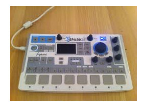 Arturia SparkLE Creative Drum Machine (73675)