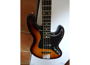 Schecter Diamond-J - 3 Tone Sunburst