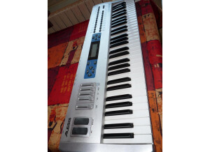 Alesis QS6.2 (24749)