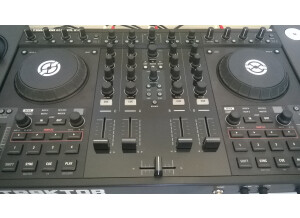 Native Instruments Traktor Kontrol S4 (64174)